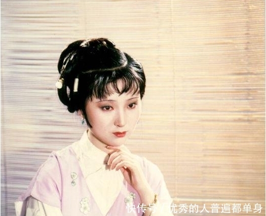 首诗|黛玉和宝钗谁更美?答案藏在这首诗中,太出乎意料了