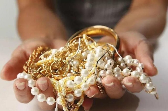 分享珠宝首饰保养知识:如何保养珠宝首饰?注意那几点要求?