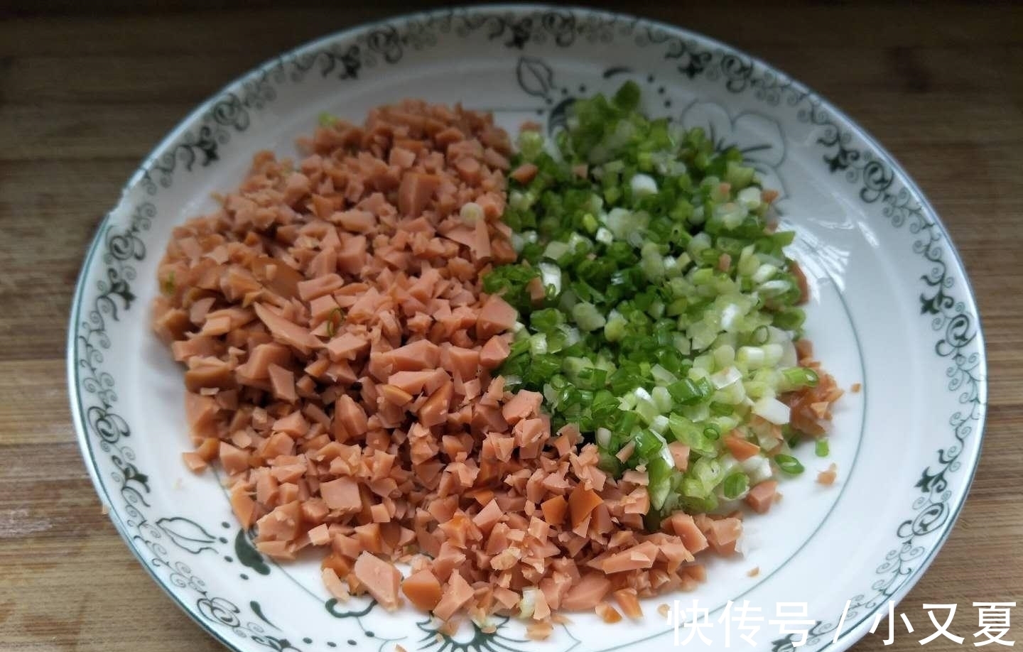 香肠粒|我家葱油饼都不用发面，做出来酥脆香软，比外面手抓饼还好吃！