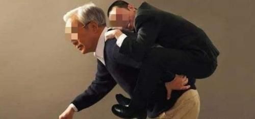 打招呼|老人带孩子常说的5句话,看似哄娃实则毁娃,建议家长及时阻止