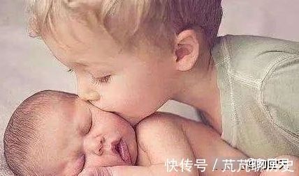 头胎|为什么二胎要比头胎累?这三个方面,看看哪点戳中了你的处境?