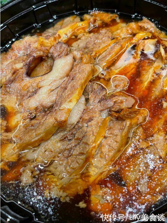 家常菜|岳云鵬曬家宴，美味又接地氣，引6萬人點贊，網(wǎng)友：竟然不吃餃子