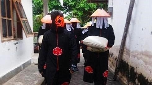 代火影|火影晓组织穿越到三次元世界,带土带头送米,佩恩在街头卖米