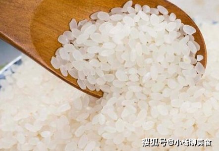 调料品|煮米饭光加清水还不够！再加这2样，米饭香软分明老少都爱吃