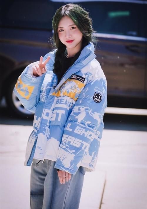 《金曲青春》团体舞台开录：希林陈卓璇热度十足，刘些宁张艺凡备受期待