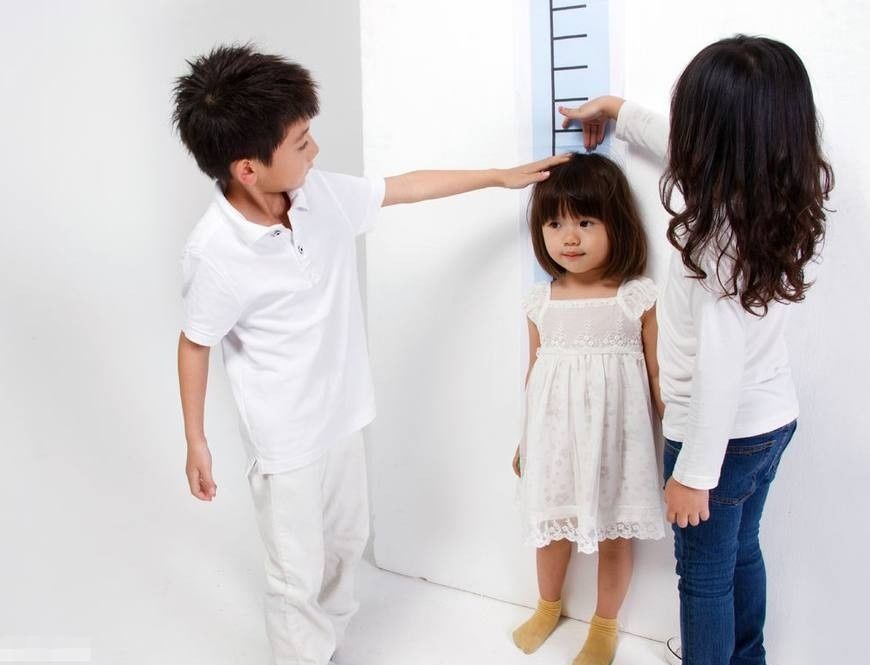 一日三餐|儿科医生：想要孩子长高个，坚持“三原则”很关键，家长别马虎