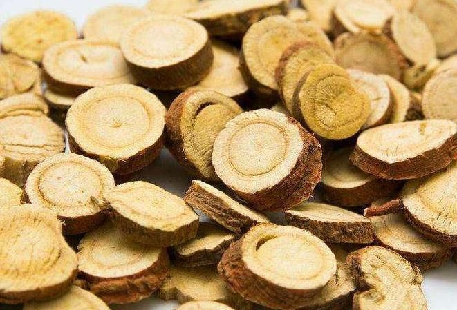 “怕冷”的人一定要瞧瞧,五味“中药”出奇效,收虚汗补双气