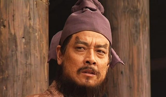 雷横|雷横抓住刘唐,去晁盖家不去县衙,是为了吃喝要银子吗