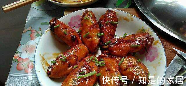 鸡翅|做可乐鸡翅时，很多人只加可乐不加它，难怪鸡翅又老又柴有异味