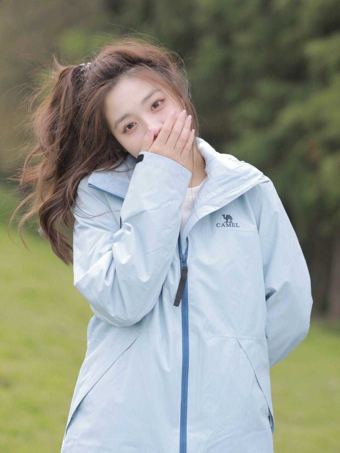 运动裤 冬季来一件冲锋衣,青春活力美感十足,就不要再犹豫不决了