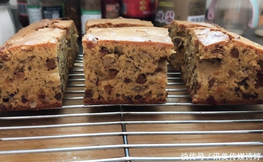 想吃枣糕不用买,在家3块钱就能做,香甜蓬松不塌陷,枣香味十足