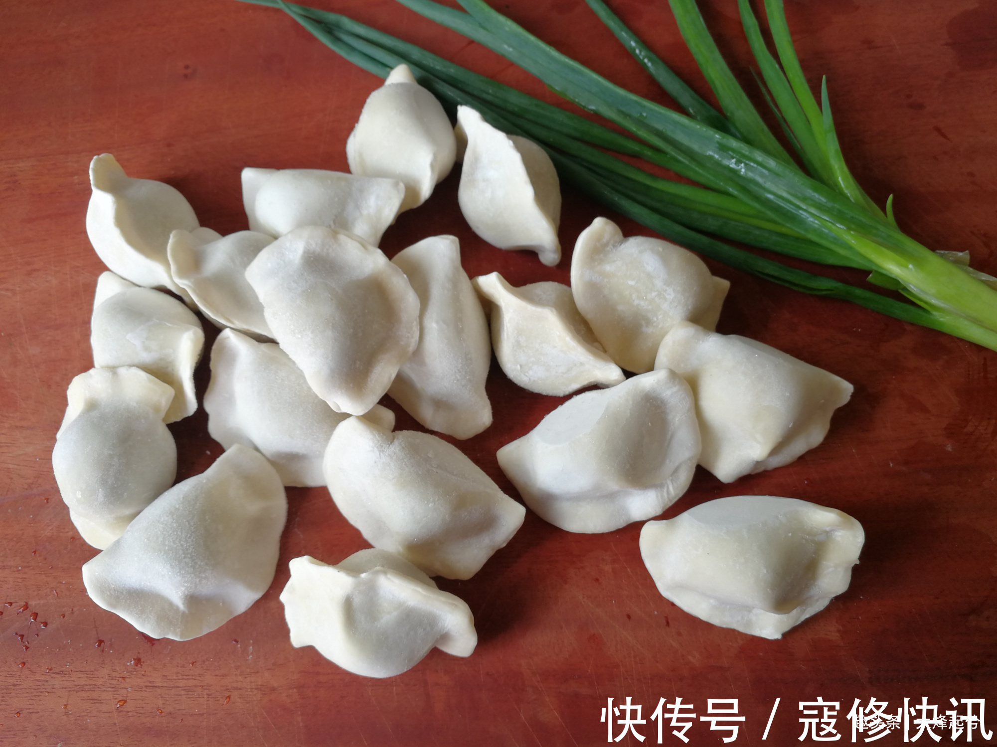 用韭菜包饺子,教你几招,鲜香好包,不出汤不走味,一做就成功