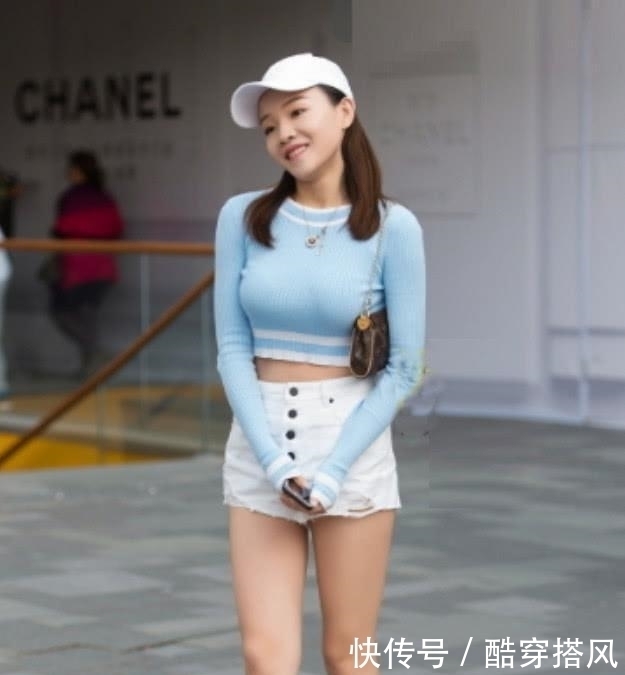 雷同|街拍:微胖型的美女,宁愿胖的精致,也不愿意瘦的雷同!