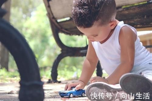 双商|孩子的三个“坏毛病”,或是“双商高”的表现,别急着让他们改正