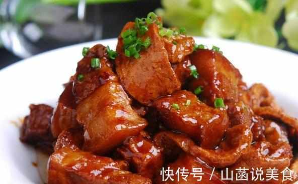 做红烧肉时，根本不用放油，更不用“焯水”做出来的才好吃！