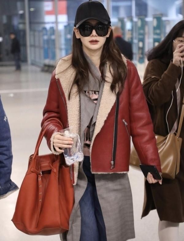 今年冬天“外套+外套”火了！！又暖又时髦！！