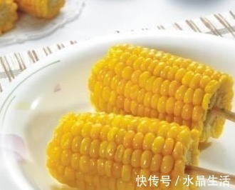 香甜|煮玉米时，加上一点“它”，煮好的玉米香甜软糯