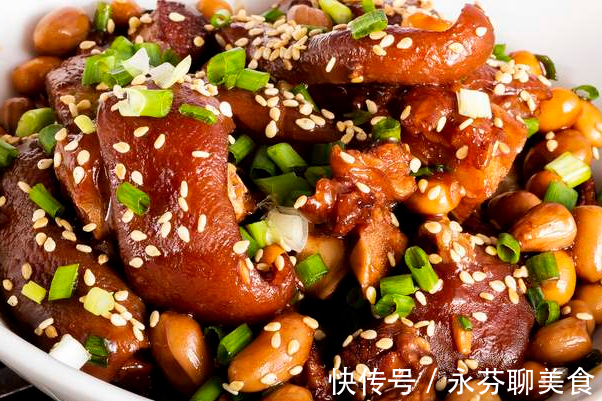 黄酒|做红烧猪蹄，牢记2个窍门，色泽红亮诱人，肉质软烂脱骨，太香了