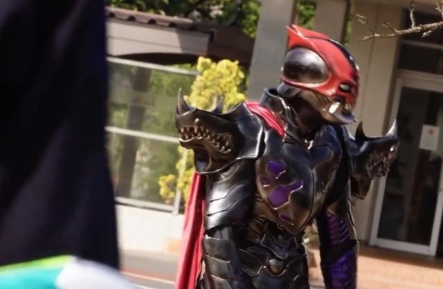 假面|假面骑士圣刃剑士列传第2话解读 剑斩二战天灾 年轻人不讲武德