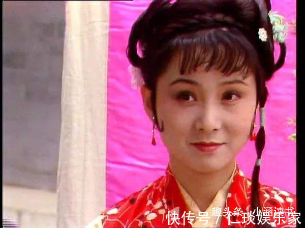 手镯!晴雯将死,宝玉除了关心她的2寸指甲之外,为何还关心她的4个手镯