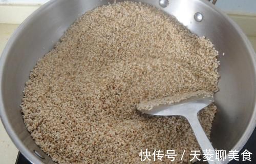 自制|想吃芝麻酱不用买，在家5块钱自制一大罐，味道香浓无添加