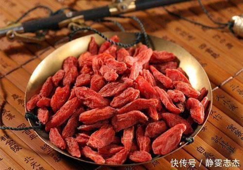 枸杞|枸杞和此物一起泡,一天一杯,肝干净了,眼睛也亮了,肌肤更细腻