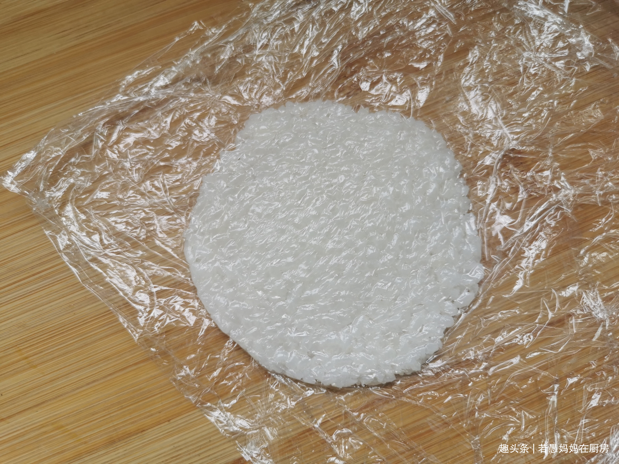 自从米饭此做法,孩子三天两头点名要吃,咯嘣儿脆,成本2块钱