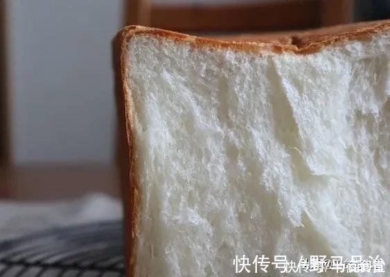 面包|吐司面包的腰直不起来，不是因为站累了，而是因为这个原因