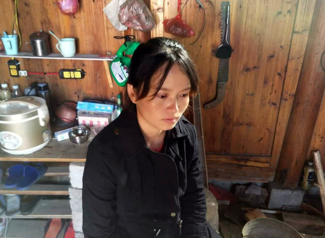 姚甜甜|早产双胞胎姐妹遭遇罕见病,出生时不足两斤,腿还没爸爸手指粗