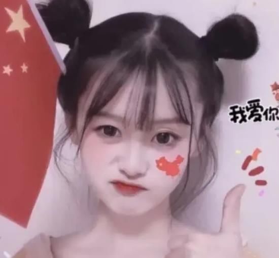 00后|“00后”常对嘴唇做这3行动,早晚会逆风翻盘,男神都争着追