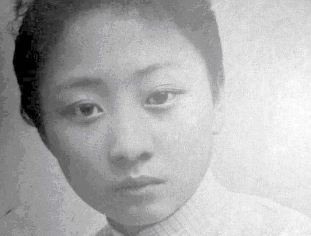 黄金荣|旧中国最后大流氓：黑白通吃，洋人都不敢得罪，被戏子骗得分文不剩