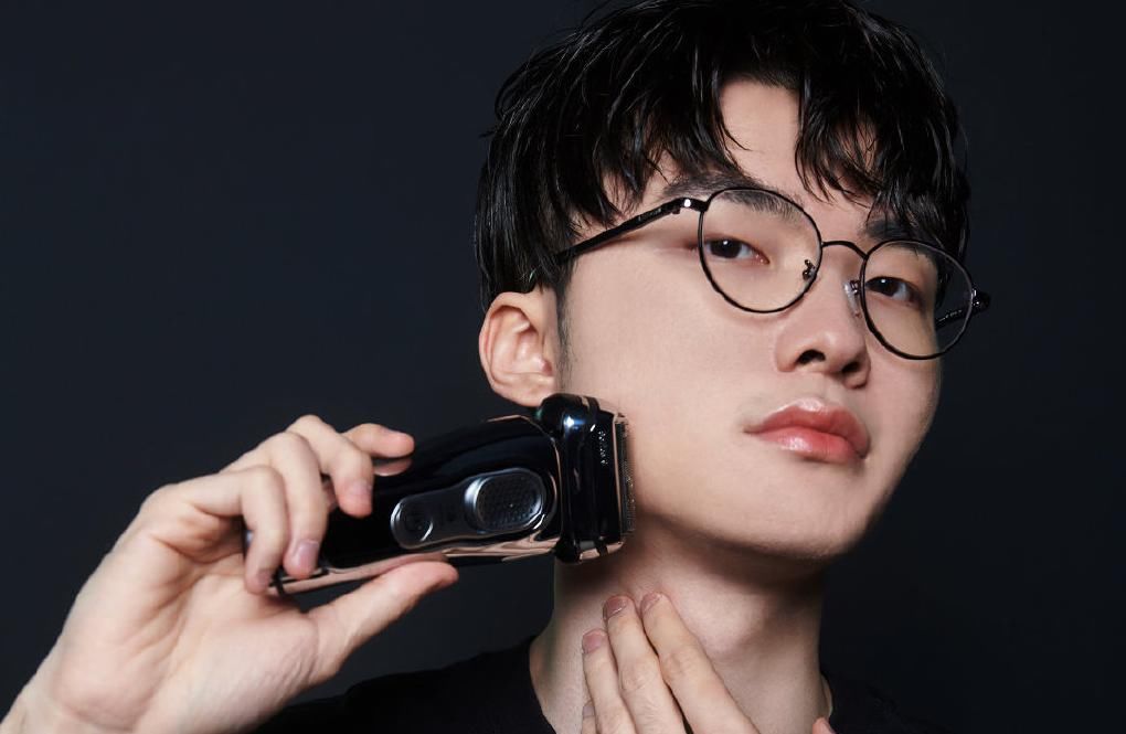 两句话|大司马率队迎战Faker！赛后两句话点评逗笑观众