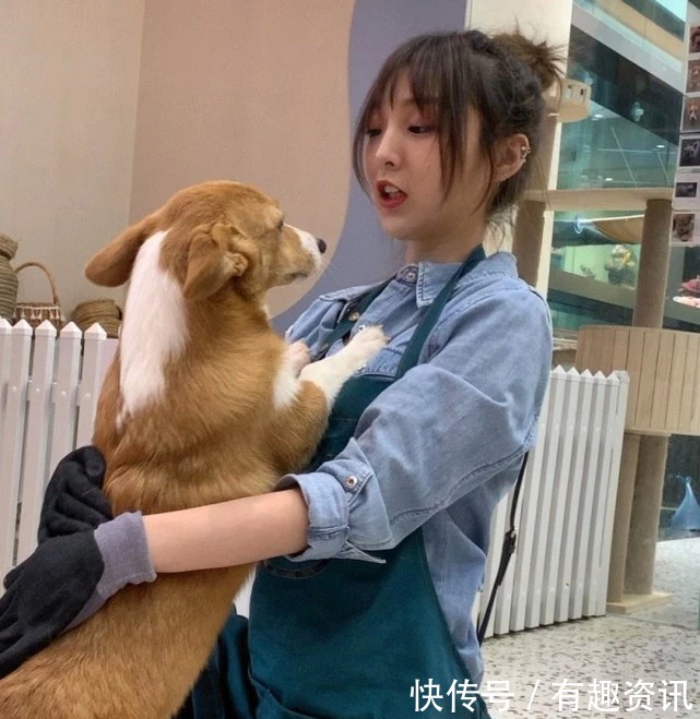 她曾因胖被嘲全团最丑,一年后暴瘦出漫画腿,竟还没羊驼的腿粗