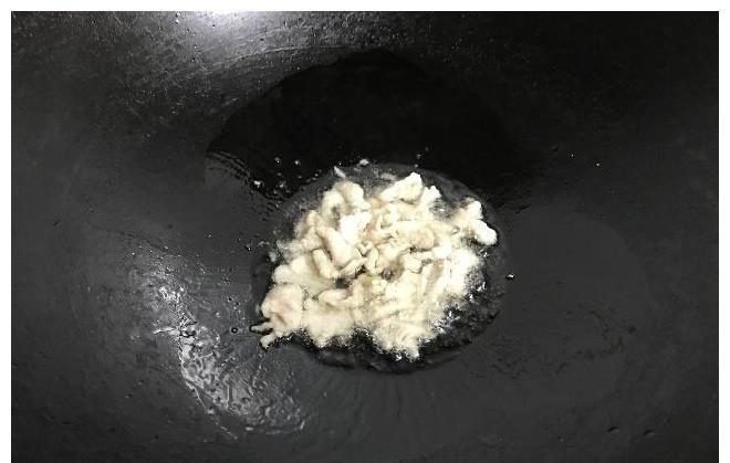 鲜美|这两种菜一起炒，补血效果翻倍，鲜美营养，贫血的人要多吃