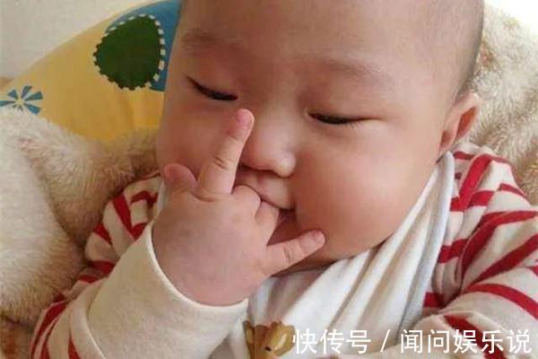 小宝宝|为什么宝宝喜欢吃手,很多父母不知道该不该管,科学的答案在此