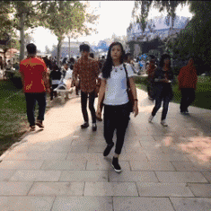 |搞笑GIF:这才是真坑!人没事吧!