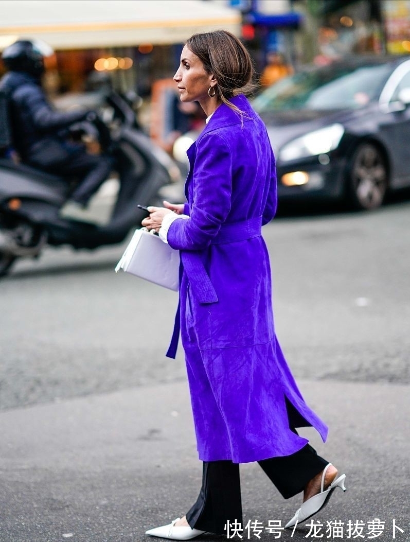 丝绒 “长大衣+阔腿裤”太高级了，不试试不知道身材这么好，太适合40+