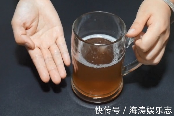 把梨放冰箱冷冻一晚上,作用真是厉害了,10个家庭9个都需要!