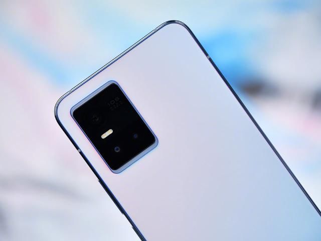 光致|物理变色，最为吸睛？vivo S10 Pro“光致变色”详解