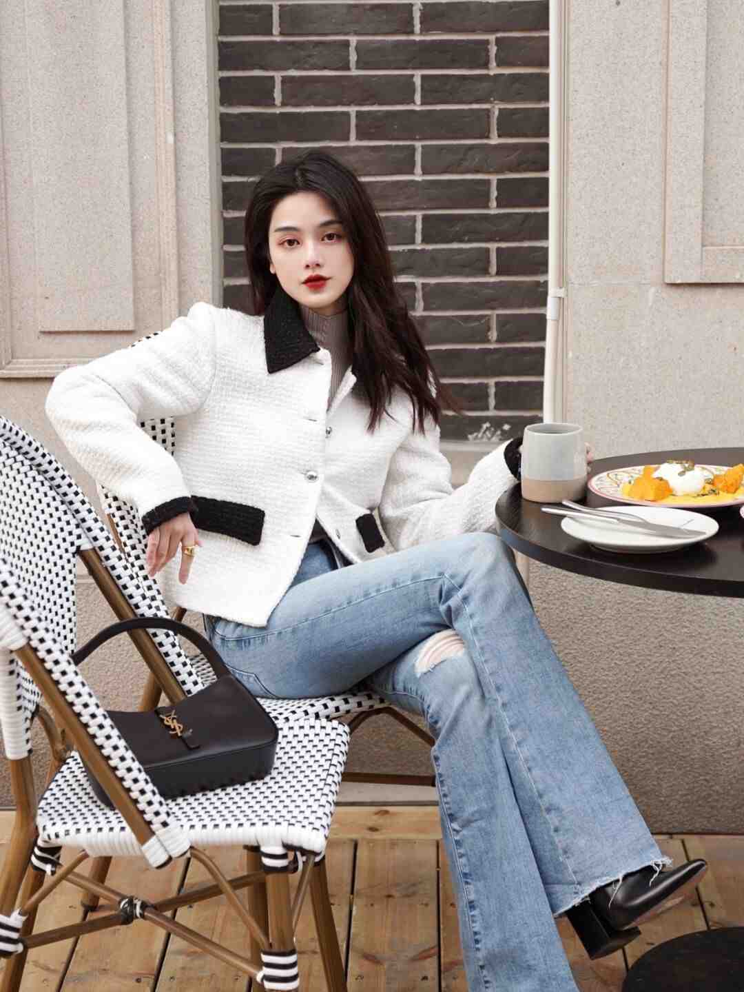 单品 适合早春的职场穿搭,这几种颜色稳重大气不挑人,咋穿都不出错