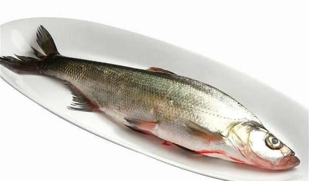 酸酸爽爽白条鱼汤,简简单单享受生活!