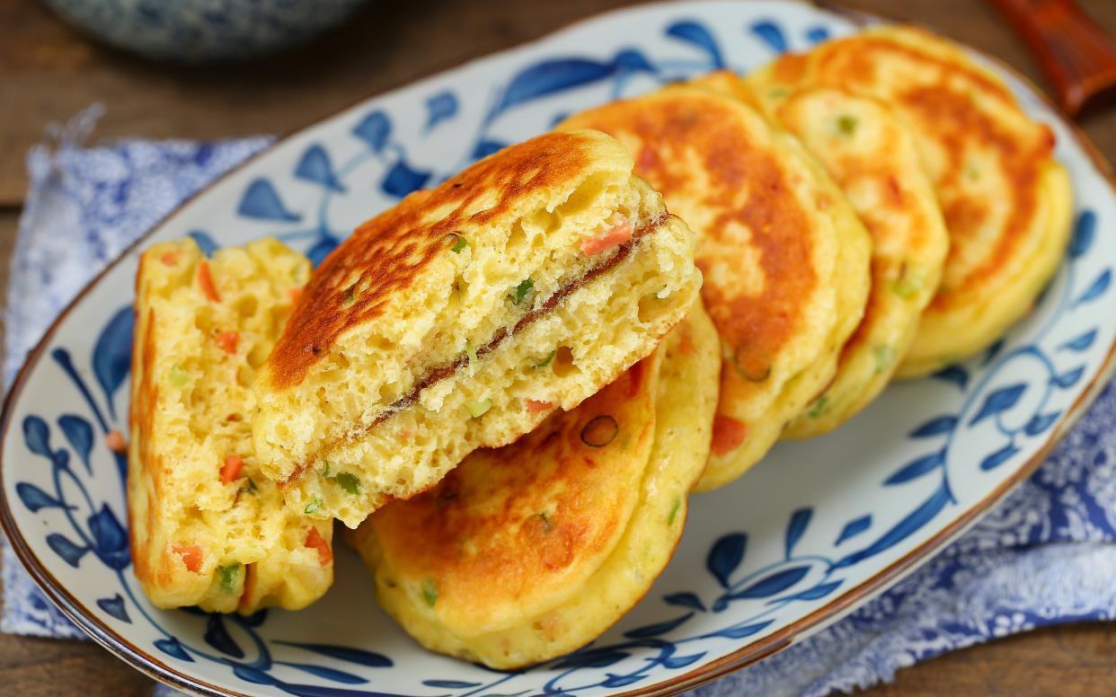 营养|双手无需粘面,搅一搅就能做的粗粮早餐饼,暄软美味营养百分百!