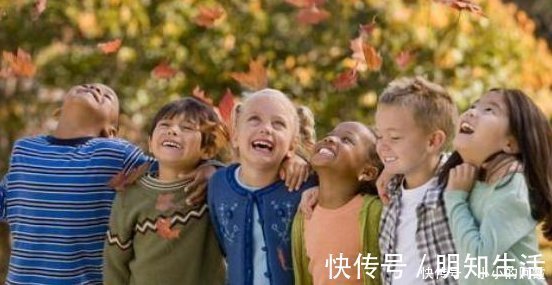 男孩|养育男孩要三不管,现在调皮将来更易有出息,父母可别太严格