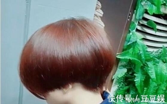 女女们|40左右的女人头发粗硬,这样剪不烫更好看,比波波头好看10倍