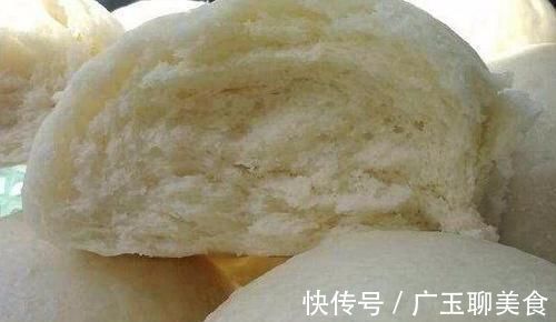 蒸馒头时,别只会加酵母,教你一招,半小时发满盆,香软又蓬松