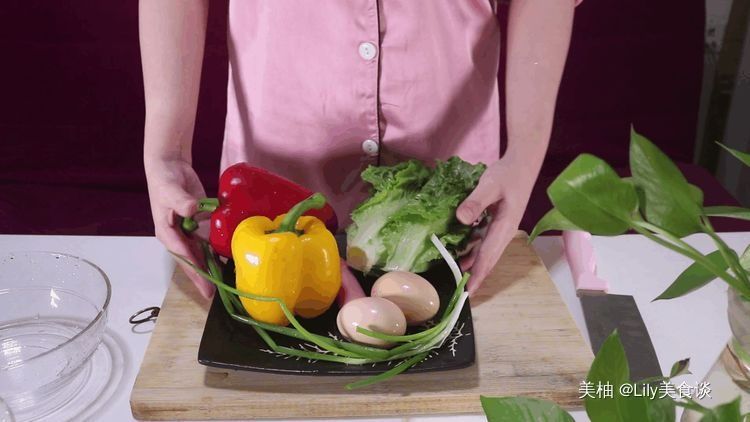  过瘾|教你一个鸡蛋饼创新吃法，早餐孩子一餐能吃4块，特别香特别过瘾