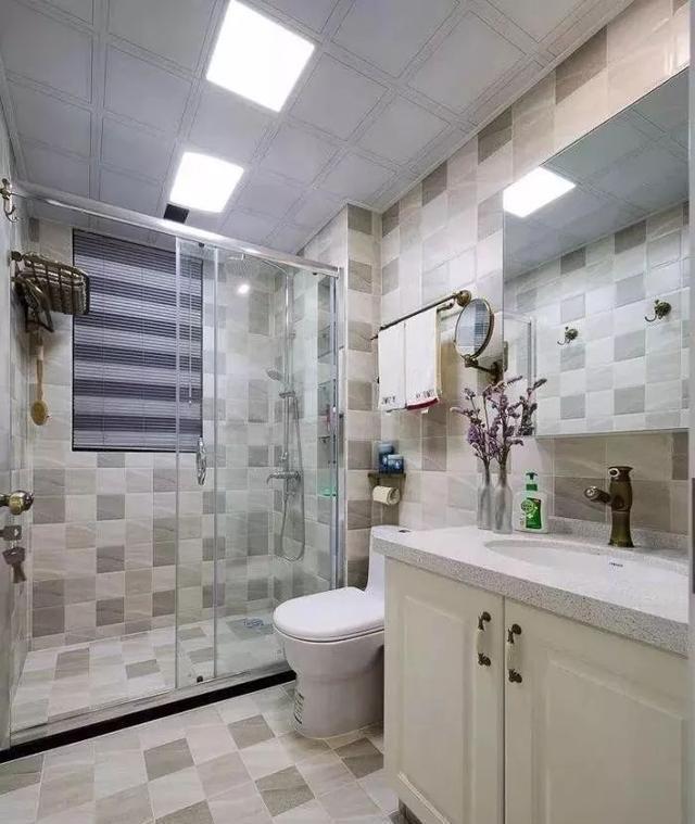 卫生间隔|卫生间就这样装非常漂亮,洗澡也方便,一天连洗三次都不过瘾