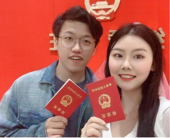 地产生|“最般配夫妻”火了,看完双方名字后,工作人员以为眼花:头回见