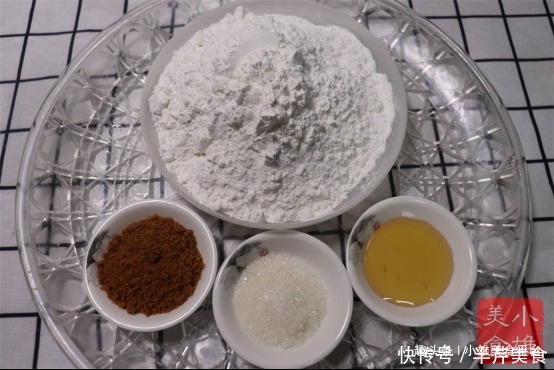 糯米粉教你新做法,出锅比大鱼大肉都香,孩子吃一次就念念不忘