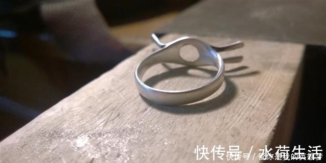纯银管&男子随手找到的纯银管,做出的东西让无数人想要!